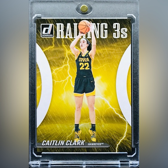 Caitlin Clark RC - 2024 Panini Caitlin Clark Collection Donruss Raining 3's #R2 - Picture 1 of 2